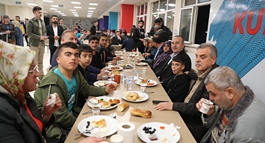 Bakan Çavuşoğlu Şanlıurfa'da sahur yaptı