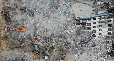 Deprem felaketinde can kaybı 49 bin 589 oldu