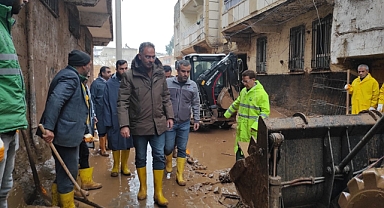 Eyyübiye'de ekipler sel sonrası çift vardiya çalışıyor