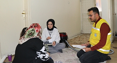 Haliliye'de psikologlar depremzedeleri evde ziyaret ediyor