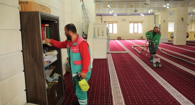 Karaköprü'deki camilerde ramazan hazırlığı