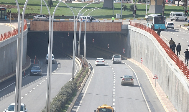 Şanlıurfa&#039;da 5 kişiye mezar olan tünel trafiğe açıldı