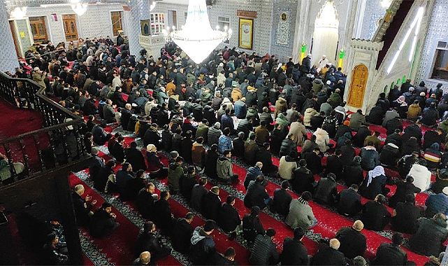 Şanlıurfa&#039;da ilk teravih namazı kılındı