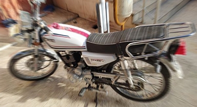 Şanlıurfa'da plakasız motosiklet kullanan sürücüye para cezası
