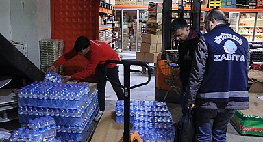 Şanlıurfa'daki marketlerde su fiyatları denetlendi