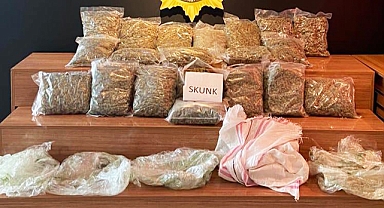 Şanlıurfa'da 15 kilo 800 gram sentetik uyuşturucu ele geçirildi