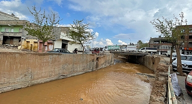 Şanlıurfa'da sel felaketinin ev ve iş yerlerine verdiği zarar belli oldu