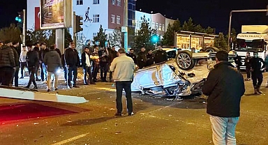 Şanlıurfa'nın ilçesinde gece yarısı feci kaza