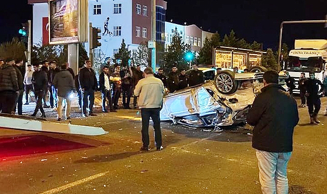 Şanlıurfa&#039;nın ilçesinde gece yarısı feci kaza