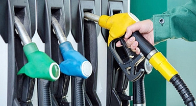 Benzine zam geldi