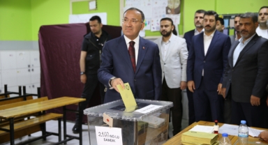 Bozdağ, oyunu Şanlıurfa'da kullandı