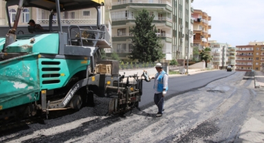 Haliliye'de iki mahallede sıcak asfalt çalışması