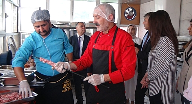 Viranşehir'de ustalar hünerlerini uygulamalı sınavda sergiledi