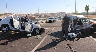 Şanlıurfa'da çevre yolundaki kazada iki kişi hayatını kaybetti