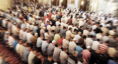 Şanlıurfa'da Kurban Bayramı namazı kılındı