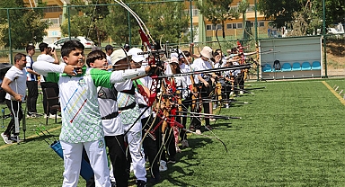 Şanlıurfa'da okçuluk turnuvası