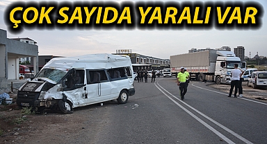 Şanlıurfa'da tarım işçilerini taşıyan minibüs ile tır çarpıştı