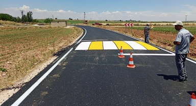 Şanlıurfa'da yol çizgileri için çalışma başlatıldı