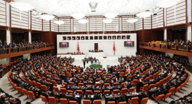 TBMM'ye ilk kez giren 332 milletvekilinden 322'si yeminini tamamladı