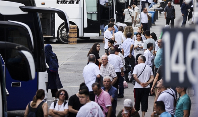 Akraba ziyaretine üç ayda yaklaşık 12 milyar lira harcandı