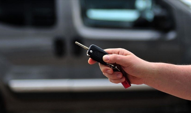 İkinci el araçları sıfır fiyatının üzerinde pazarlayanlara ceza yağdı