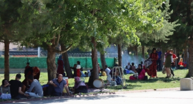 Sıcakların bunalttığı Şanlıurfa'dan bayram tatili manzaraları