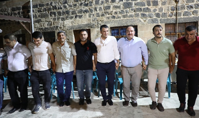 Viranşehir başsavcısına halaylı veda gecesi