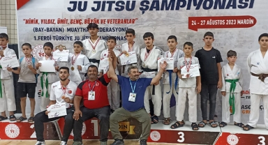 Eyyübiyeli minikler şampiyonluk getirdi