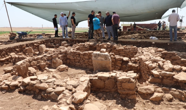 Kaymakam ve belediye başkanı Sefertepe&#039;deki kazı alanını inceledi