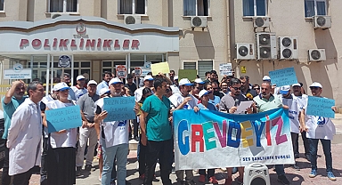 Şanlıurfa'da sağlık çalışanları grev yaptı
