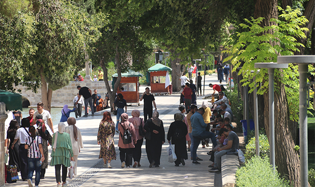 Şanlıurfa&#039;da sıcak hava etkisini sürdürdü