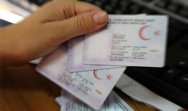 Urfalı kadın 43 yıl sonra nüfus cüzdanı sahibi oldu