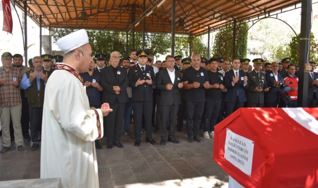 Şanlıurfa&#039;da vefat eden Kıbrıs gazisi son yolculuğuna uğurlandı
