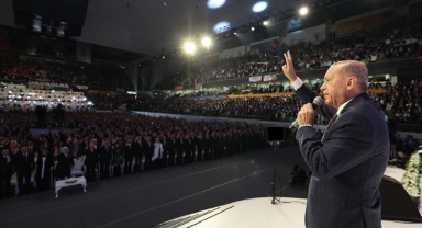 AK Parti MKYK'da 49 isim değişti