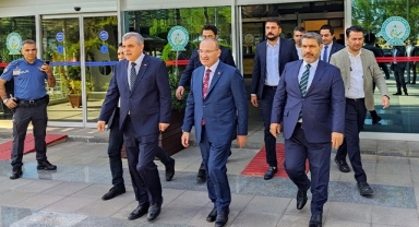 Bekir Bozdağ, seçimden sonra ilk kez Şanlıurfa'da görüldü