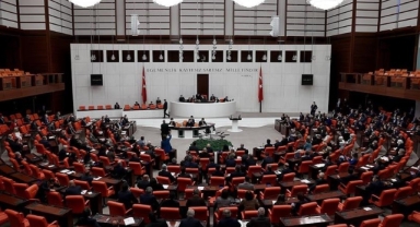 Emeklilere tek seferlik 5 bin lira ödenmesi teklifi kabul edildi