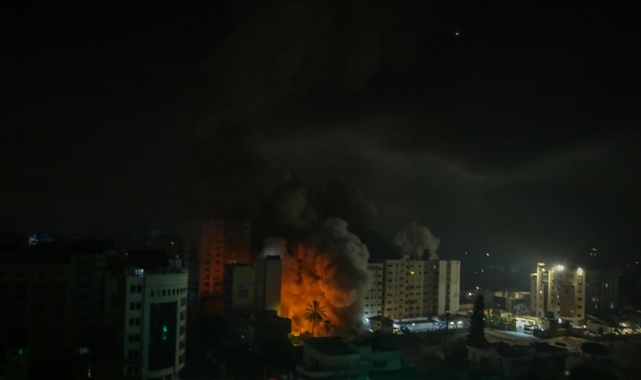 İsrail gece boyunca Gazze şeridini bombaladı