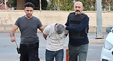 Şanlıurfa'da tartıştığı zabıtayı bıçaklayan esnaf tutuklandı