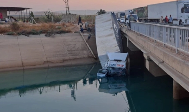 Şanlıurfa&#039;da TIR, sulama kanalına düştü