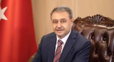 Şanlıurfa Valisi Şıldak'tan bayrak çağrısı
