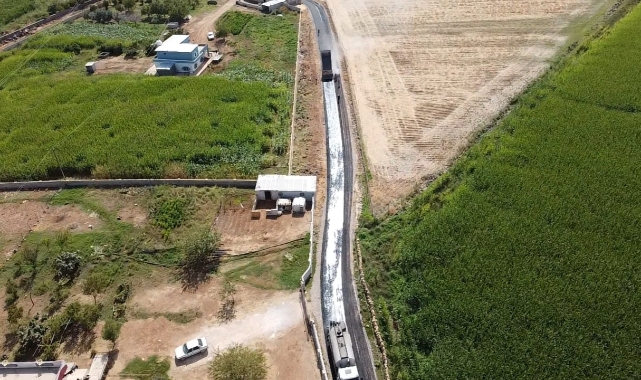 Viranşehir’de kırsal mahallelerde yol yapım çalışmaları sürüyor