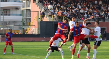 Karaköprü evinde berabere kaldı