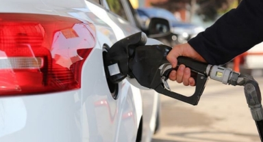 Benzinin ardından bir zam da motorine geliyor