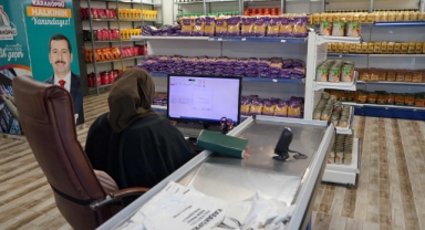 Karaköprü'de sosyal market hizmet vermeye devam ediyor