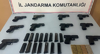 Şanlıurfa'da durdurulan araçta silah ele geçirildi