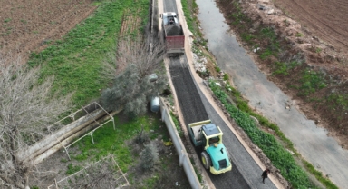 Harran'da bir mahallede daha asfalt çalışmaları başladı