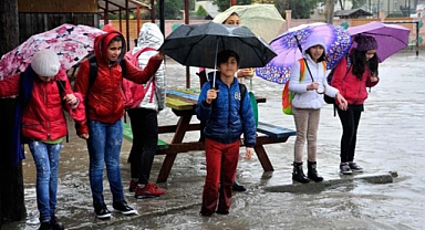 Şanlıurfa'da eğitime bir gün ara verildi