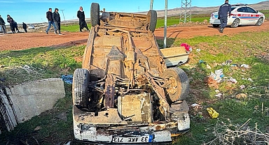 Şanlıurfa'da minibüs ile otomobil çarpıştı: Yaralılar var