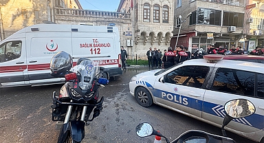Şanlıurfa'da karakol önünde bıçaklı kavga: 2 yaralı, 10 gözaltı