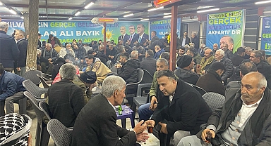 Hilvan'da AK Parti'nin seçim bürosu YRP'nin şikayeti üzerine kapatılıyor
